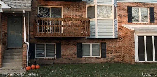 Foto del edificio - 273 Pinewood Cir