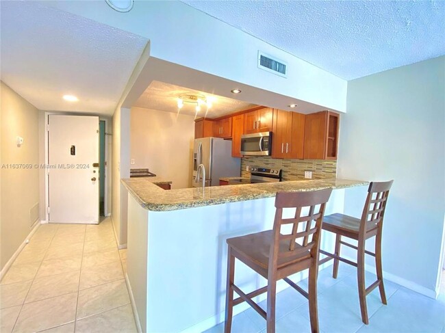 Building Photo - 2 bedroom in North Miami FL 33179