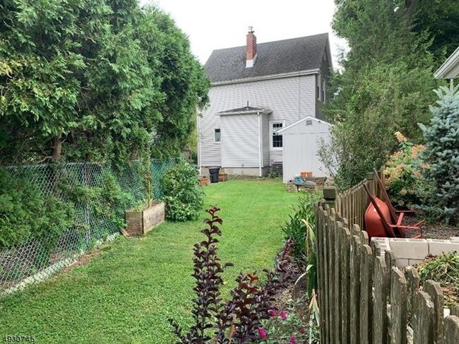 Foto del edificio - 7 Orange Ave