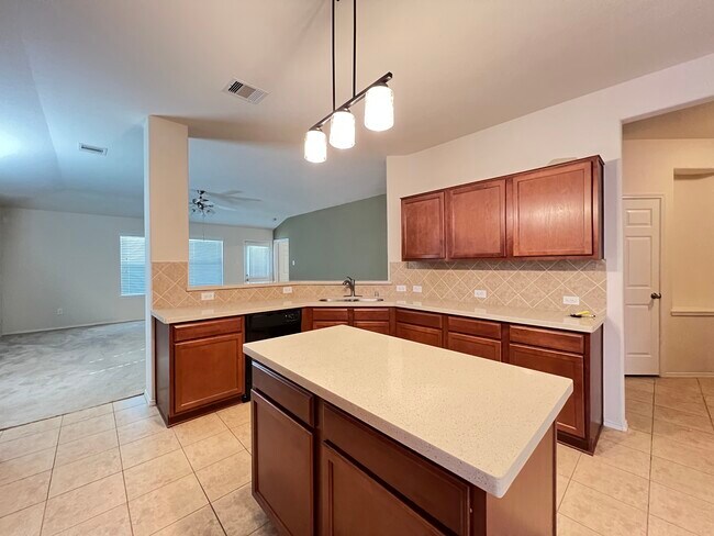 Foto del edificio - 20302 Mathis Landing Dr