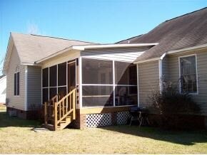 Building Photo - 300 Juanita Ln