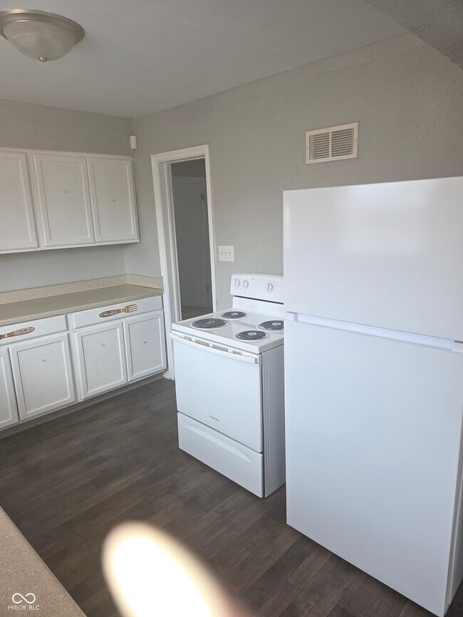 Foto del edificio - 3602 N Layman Ave