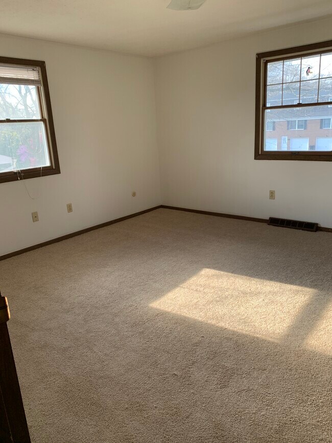 Foto del edificio - 7486 Seymour St NW