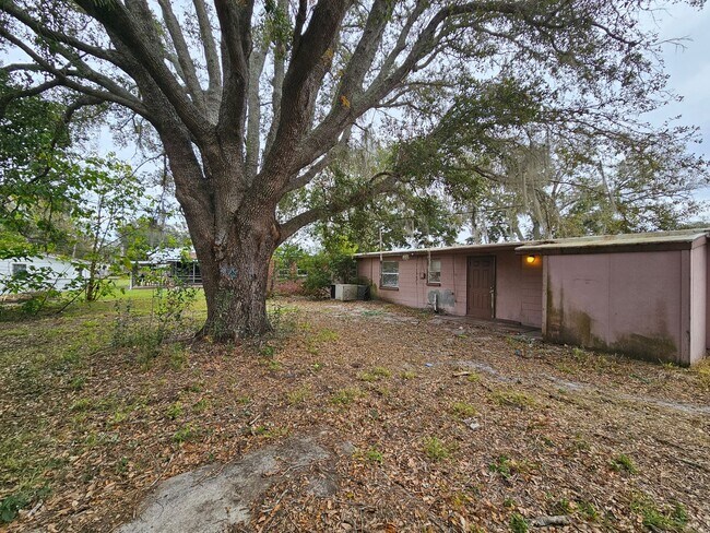 Building Photo - ADORABLE 4 Bedroom, 2 Bath Home Available ...