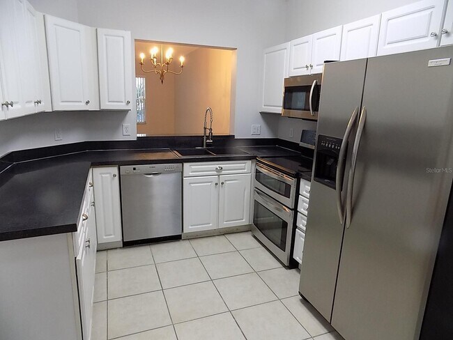 Building Photo - 6141 Sunnyvale Drive Unit 2406