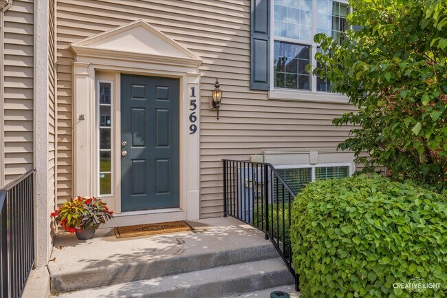Foto del edificio - 1569 Deer Pointe Dr