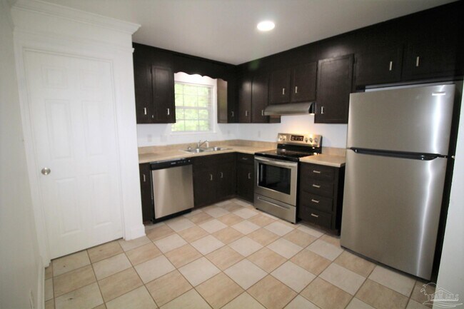 Foto del edificio - 4947 Yacht Harbor Dr