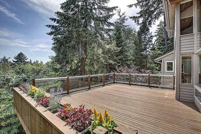 Foto del edificio - Mercer Island Beauty 4bed/2.5bath Home