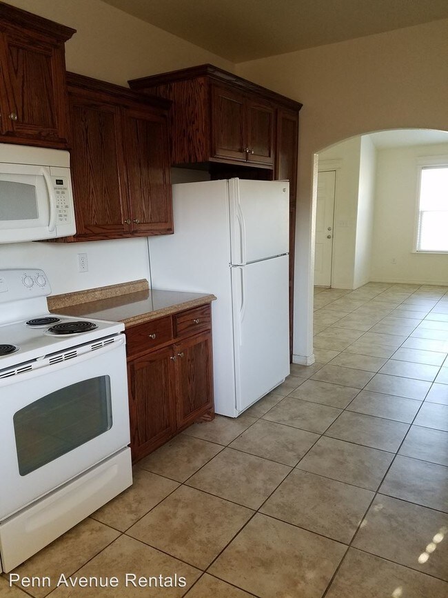 Building Photo - 2 br, 2 bath House - 2013 Huber