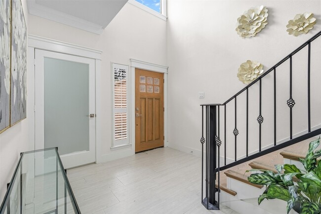 Foto del edificio - 1037 Town Pl St