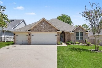 Building Photo - 13314 Enchanted Way