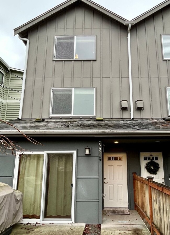 Building Photo - 723 N 94th St