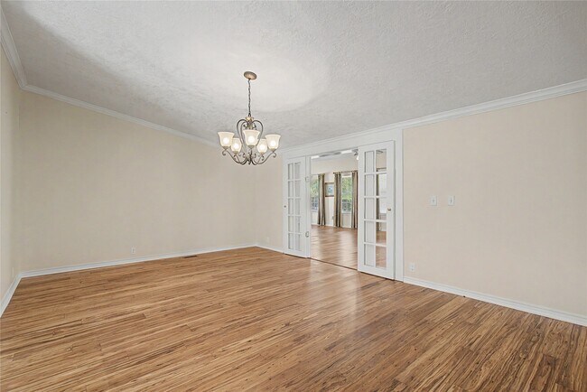 Building Photo - 26190 Walnut Burl
