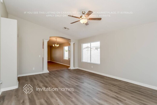 Foto del edificio - 1520 S Sandal