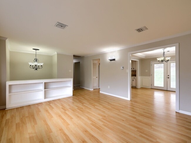 Building Photo - 3 Bedroom Single Family Home in Camp Hill