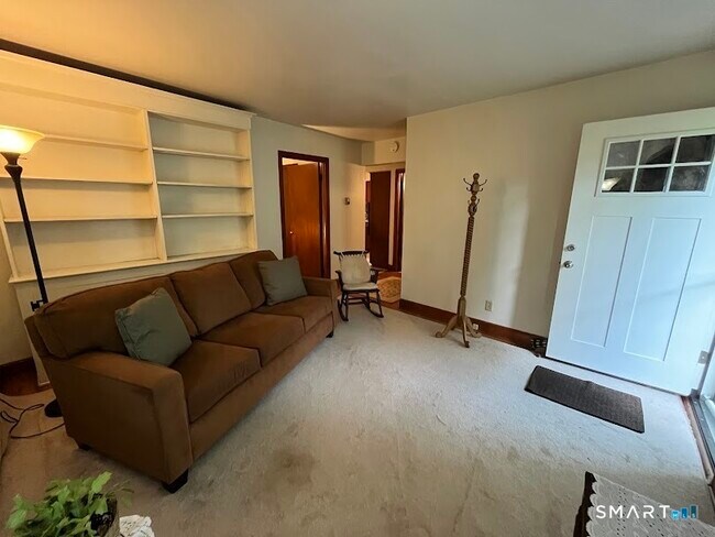 Foto del edificio - 48 White Oak Rd