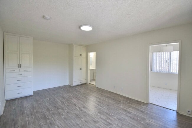 Building Photo - 11204 Peach Grove St