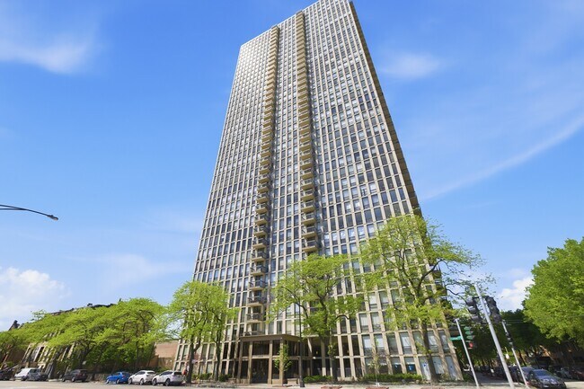 Foto del edificio - 1660 N La Salle Dr