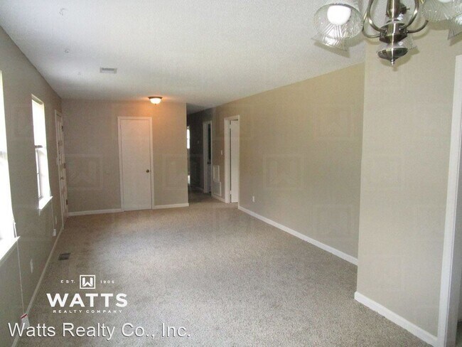 Building Photo - 3 br, 2 bath House - 608 Creekview Drive