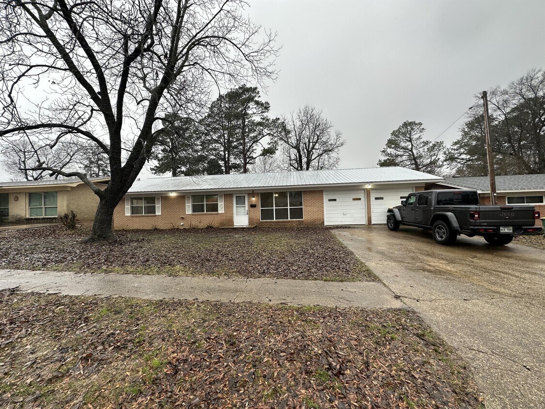 7 Stanford Dr, Texarkana, TX 75503 House Rental in Texarkana, TX