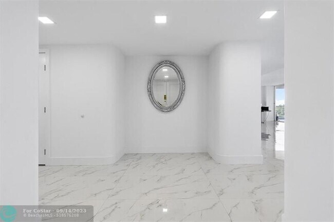 Building Photo - 19707 Turnberry Way