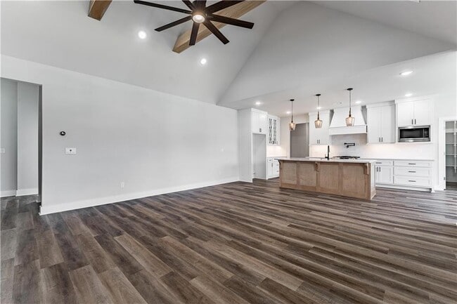 Building Photo - 1312 Bunker Dr