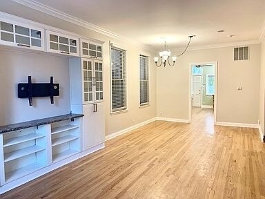 Foto del edificio - 841 W Wrightwood Ave
