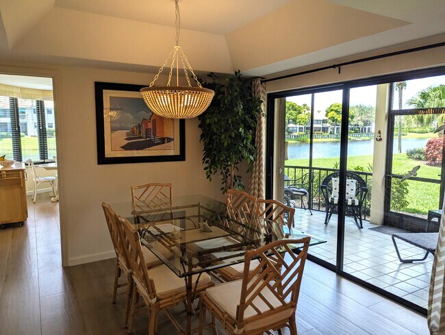 Building Photo - 16941 Waterbend Dr