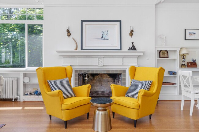 Photo du bâtiment - 4670 Piccadilly S