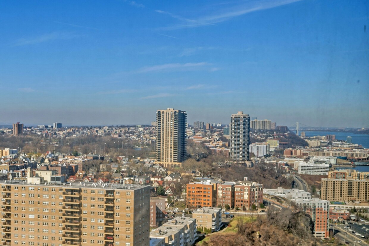 Primary Photo - 7000 JFK Blvd E
