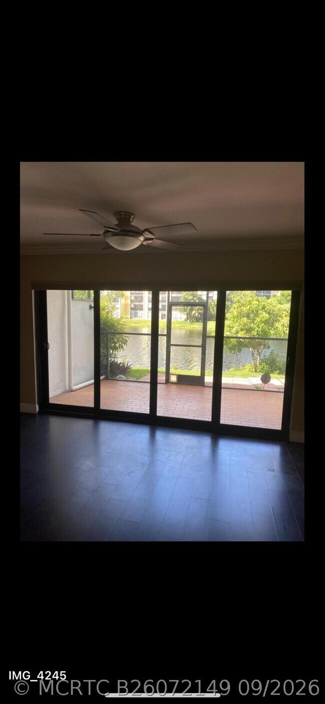 Building Photo - 6557 Racquet Club Dr