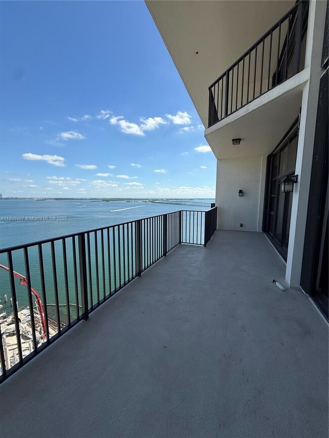 Building Photo - 1865 Brickell Ave