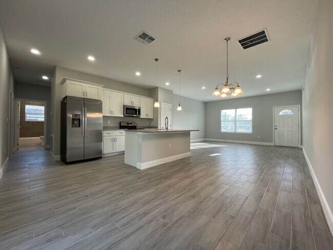 Building Photo - 1447 Swift Ct