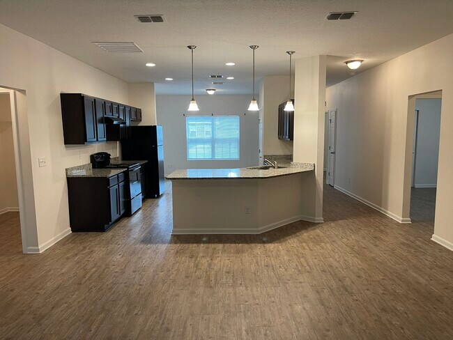 Cocina - 2335 Johnson Ave