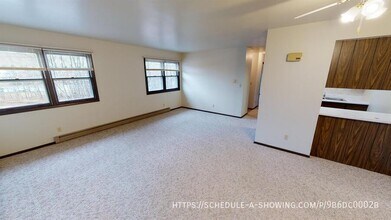 Building Photo - 405 E Park St
