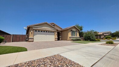Building Photo - 20660 E Canary Way