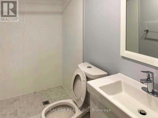 Building Photo - 4098 Dunmow Crescent