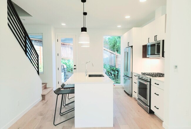 Open Kitchen - 1201 S Atlantic St