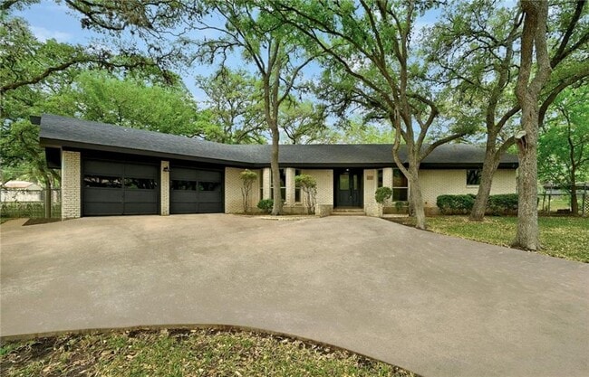 Building Photo - 608 Franklin Dr