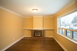 Building Photo - 23 Flintridge Rd