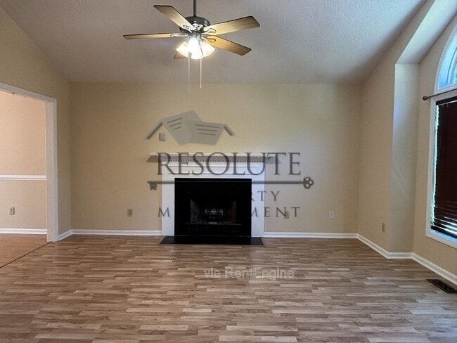 Foto del edificio - 4632 Timberhurst Dr