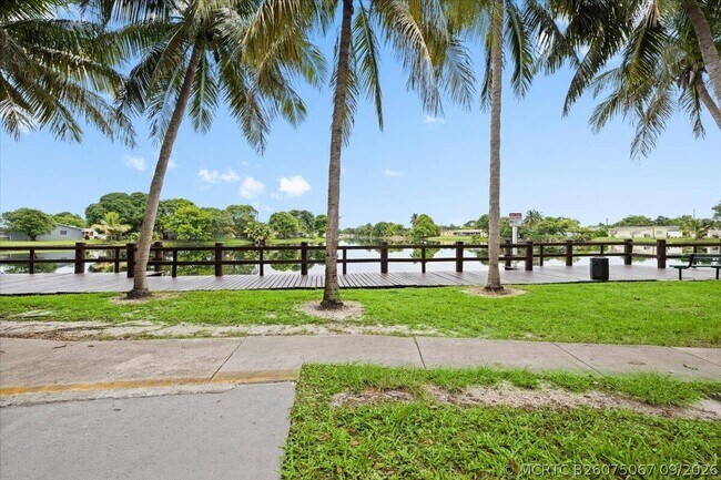Foto del edificio - 2531 NW 39th Terrace