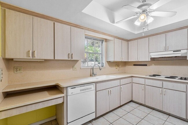 Building Photo - 27 Sabal Island Dr