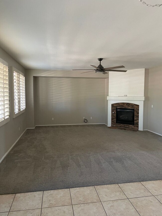 Building Photo - Gilbert 5 bedroom (Gateway Ranch)