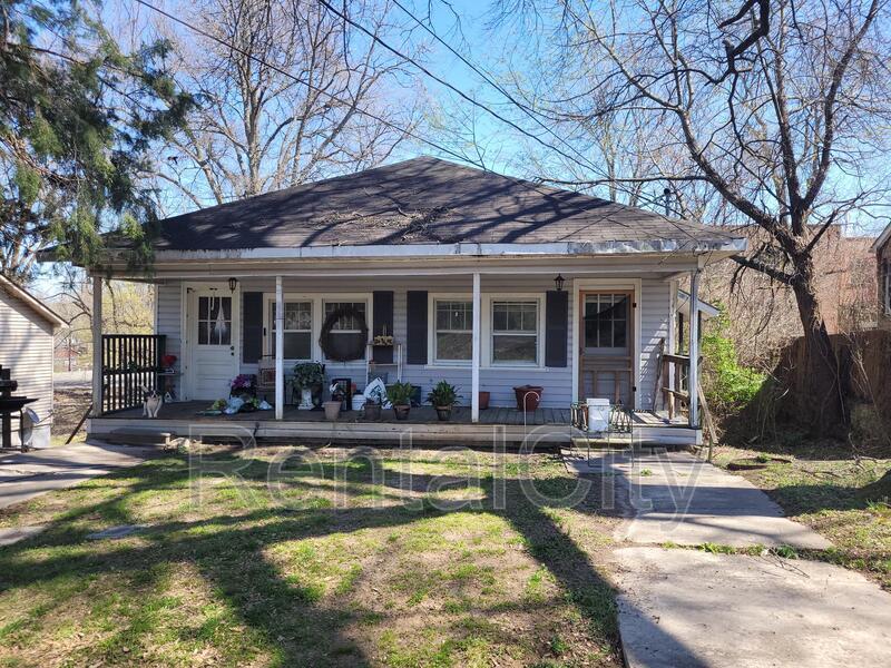 904 Sunnybrae Ave, Dyersburg, TN 38024 House Rental in Dyersburg, TN