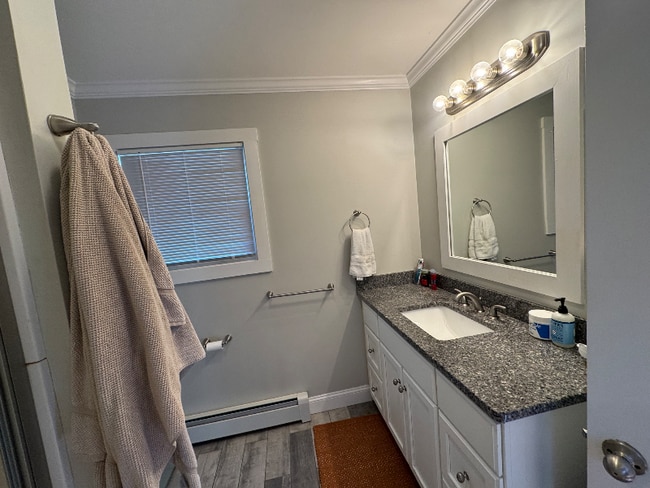 Building Photo - 327 High St