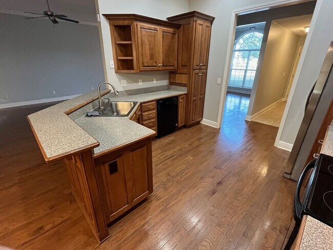 Foto del edificio - Spacious 4-Bedroom Home with Modern Comforts in Valdosta