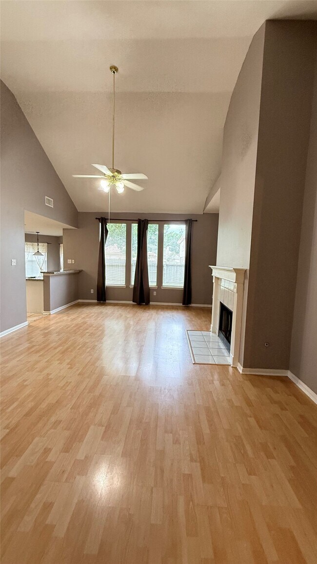 Foto del edificio - 4919 Lochman Ln