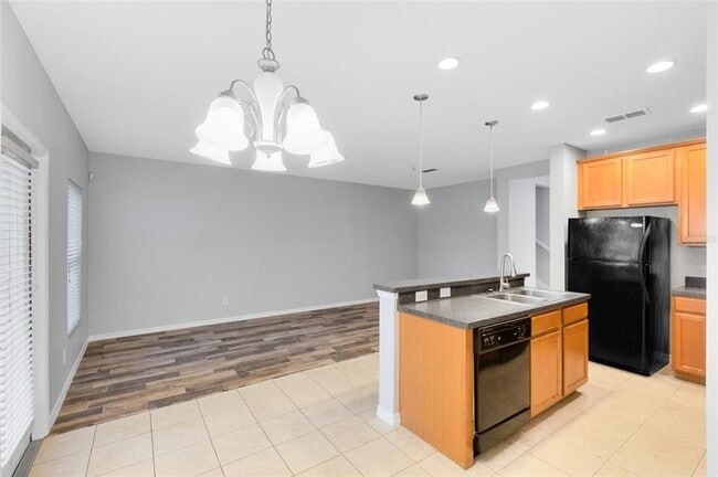 Building Photo - 2064 Cypress Bay Blvd