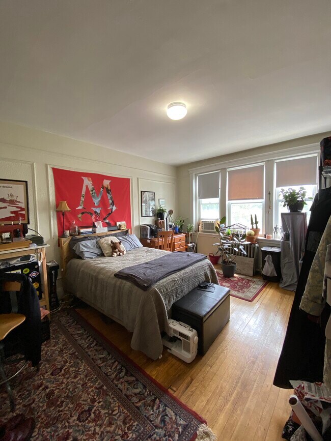 Building Photo - 1687 Commonwealth Ave